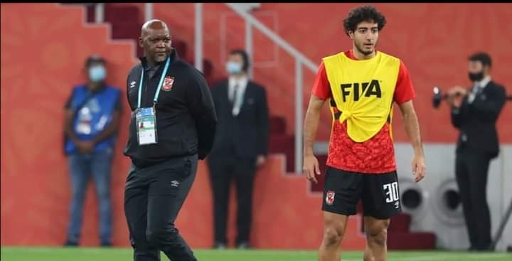إصابة مدربه الجنوب إفريقي بيتسو موسيماني بفيروس كورونا