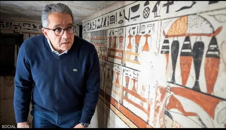 البعثة المصرية بمنطقة سقارة الأثرية يعملون بحرص شديد بحثا عن اكتشافات جديدة