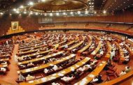 باكستان..أزمة حول تصويت في البرلمان للإطاحة برئيس الوزراء عمران خان.