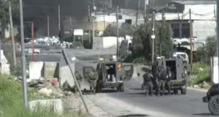 مستوطنون يهاجمون منازل الفلسطينيين في قصرة جنوب نابلس