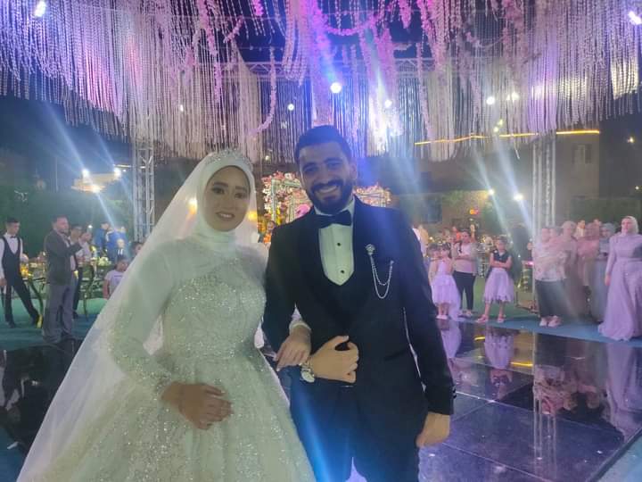 تهنئة للدكتورة نجوى نصر الدين بمناسبة زفاف ابنتها 