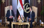 وزير الداخلية محمود توفيق يستقبل وزير داخلية لبنان