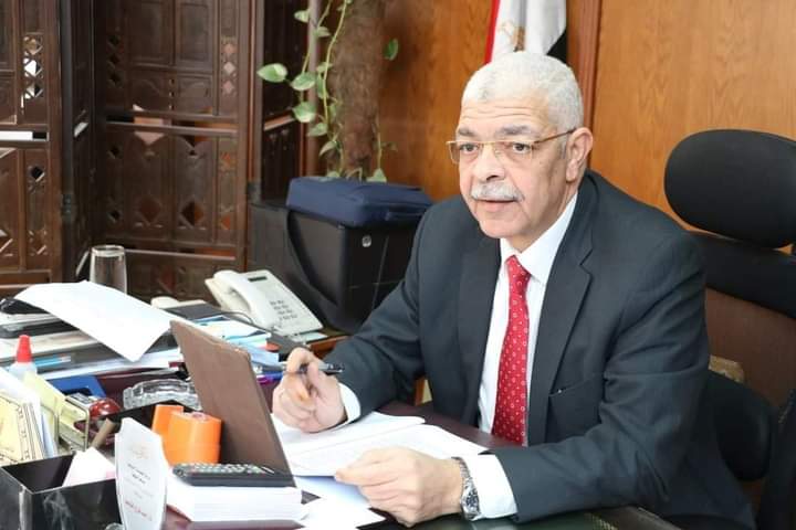 الدكتور أحمد القاصد رئيس جامعة المنوفية يؤكد علي أن الارتقاء بالجامعة وانتظام العملية التعليمة من أولي اهتماماته