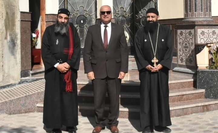 .. رئيس جامعة مدينة السادات يهنىء الأقباط في كنيسة السيده العذراء مريم بعيد الميلاد
