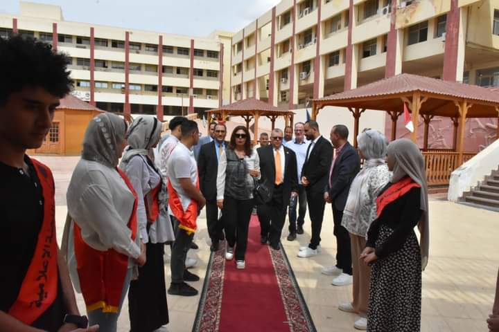 رئيس جامعة مدينة السادات تتفقد إستعدادات بدء الدراسة بالجامعة للعام الدراسي الجديد