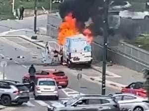 انفجرت سيارة فى مدينة نتانيا الساحلية شمال تل أبيب