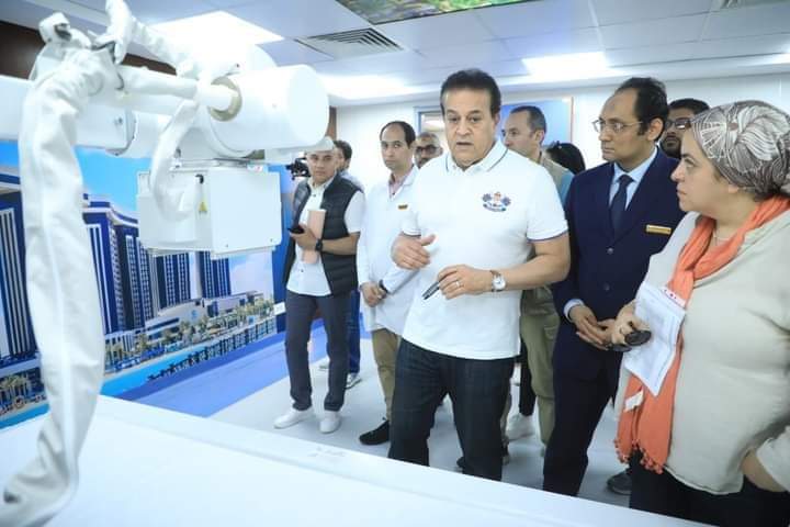 وزير الصحة يتفقد مستشفى العلمين النموذجي بمحافظة مطروح