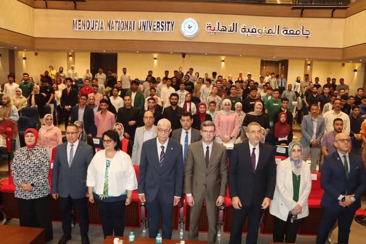 القاصد يشهد حفل ختام الأنشطة الطلابية بجامعة المنوفية الأهلية ويكرم المتميزين ويشيد بمستوى الطلاب المتقدم