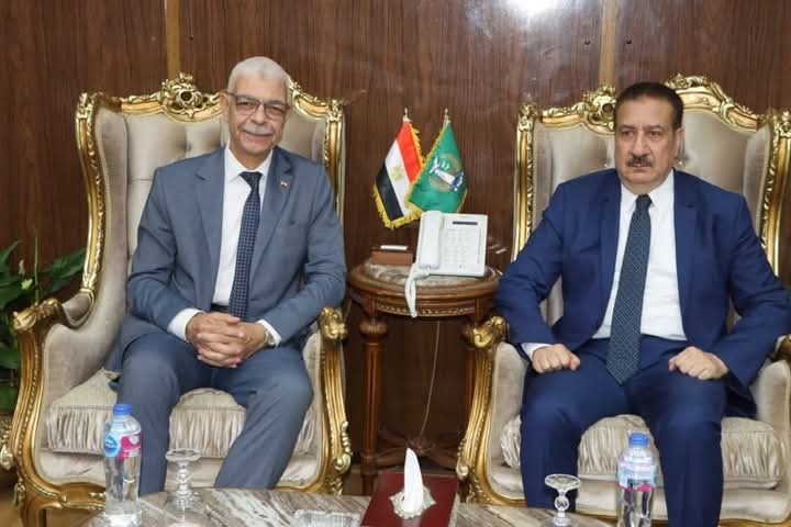 رئيس جامعة المنوفية يلتقي محافظ المنوفية بديوان عام المحافظة لبحث آفاق التعاون المشترك