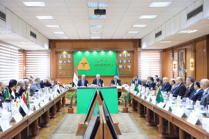 - المجلس الأعلى للجامعات يعتمد قواعد تنسيق القبول بالجامعات الحكومية والمعاهد للطلاب الحاصلين على شهادة الثانوية العامة المصرية والشهادات المعادلة