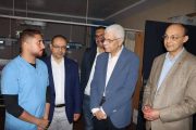 رئيس جامعة المنوفية يتفقد المستشفيات الجامعية ويهنئ العاملين بعيد الأضحى