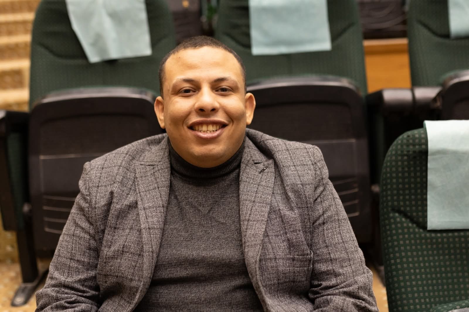 “مؤمن أشرف: التكنولوجيا مش بس سلاح دفاع.. دى كمان درع وعي لحماية الدولة من حروب الجيل الخامس”