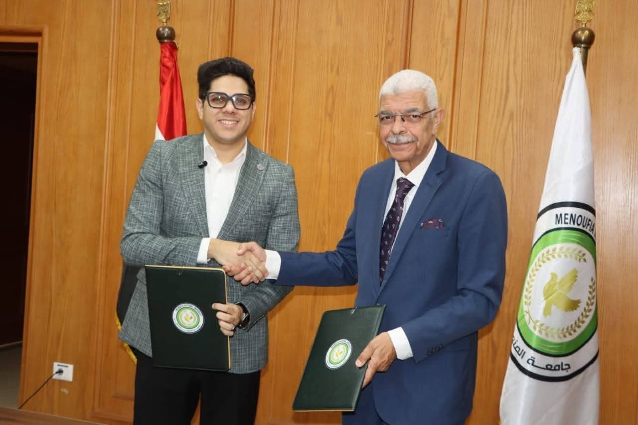 رئيس جامعة المنوفية يوقع بروتوكول تعاون مع شركة CEB لتعزيز التعاون الأكاديمي والتدريب التطبيقي لطلاب العلوم الصحية التطبيقية بجامعة المنوفية الأهلية