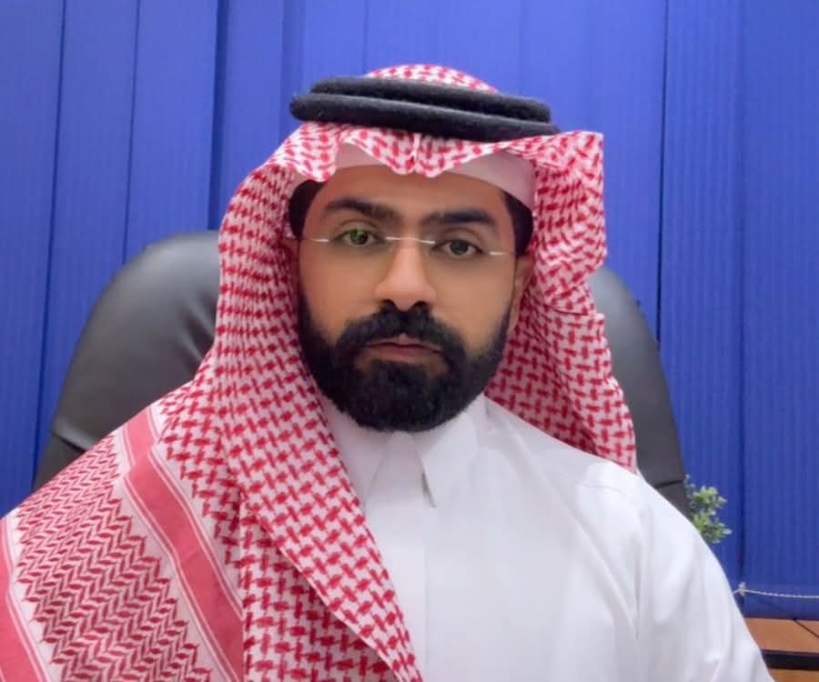 عمر بن سلمان آل مفرح.. من الملاحظة إلى التوجيه في عالم الإدارة