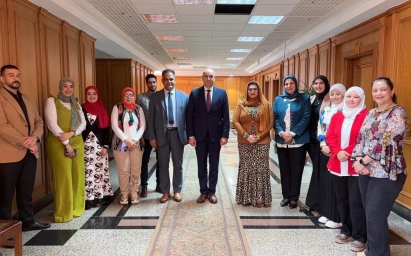 اجتماع نائب رئيس الجامعة لشئون التعليم والطلاب مع منسق عام الجامعة للتميز الحكومى ونائبه والمقيمين بجائزة التميز الحكومى بجامعه المنوفيه