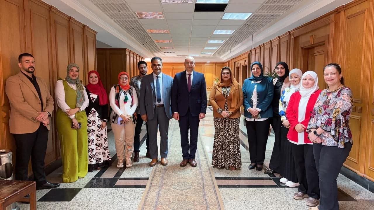اجتماع نائب رئيس الجامعة لشئون التعليم والطلاب مع منسق عام الجامعة للتميز الحكومى ونائبه والمقيمين بجائزة التميز الحكومى بجامعه المنوفيه