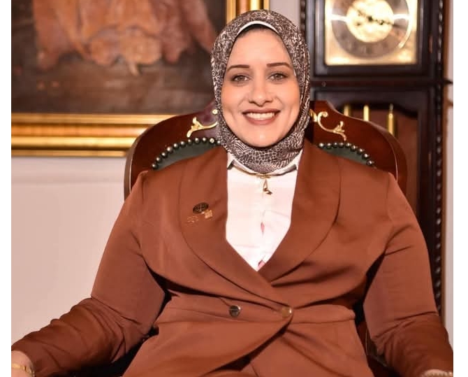رئيس كيان “بشبابك يا مصر” المستشارة ايمان جمال وكلمات من القلب معبرة عن السيدة القناوية