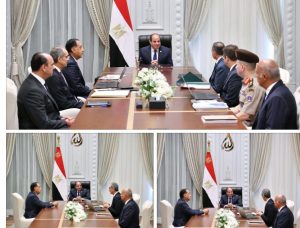 الرئيس السيسى يجتمع برئيس الوزراء ورئيس المخابرات وعدد من المسؤولين