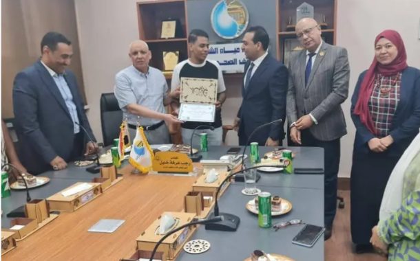 نائب محافظ قنا و رئيس شركة مياه قنا يكرمان الأول على المحافظة بنظام التعليم والتدريب المزدوج للعام الدراسي ٢٠٢٤-٢٠٢٥