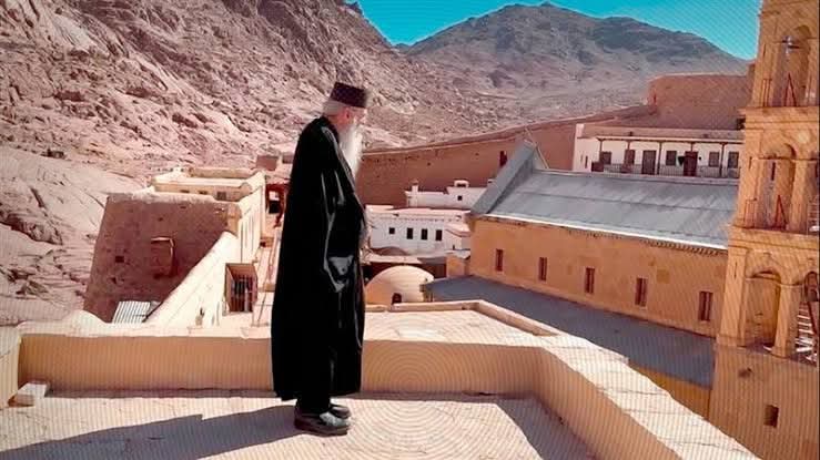 إقالة الأنبا 