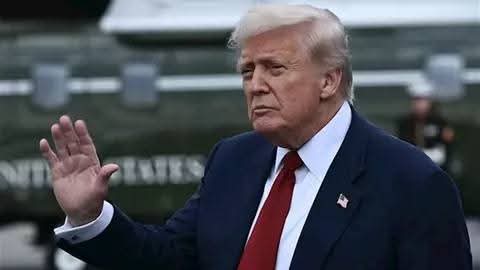خالف البروتوكول الملكي والمظاهرات تحاصره ماذا فعل ترامب في لندن