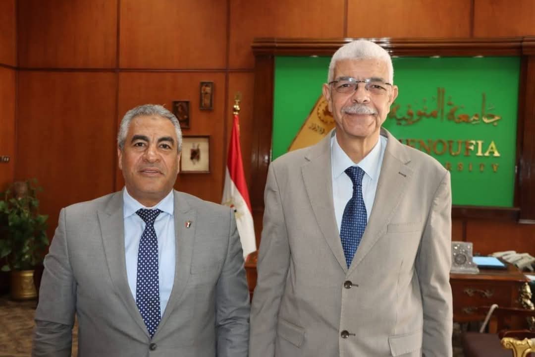 رئيس جامعة المنوفية يعلن صدور القرار الجمهور ى بتعيين الدكتور عماد السرسي عميدا لعلوم الرياضة
