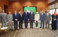 رئيس جامعة المنوفية يكرم الكليات الصاعدة للجائزة الوطنية للتميز الحكومي في دورتها الثانية
