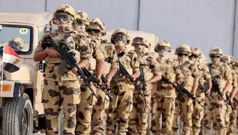 المتحدث العسكري يعلن انفجار مفاجئ لـ قنبلة من مخلفات متقادمة أثناء محاولة تفكيكها داخل ورشة بالهايكستب