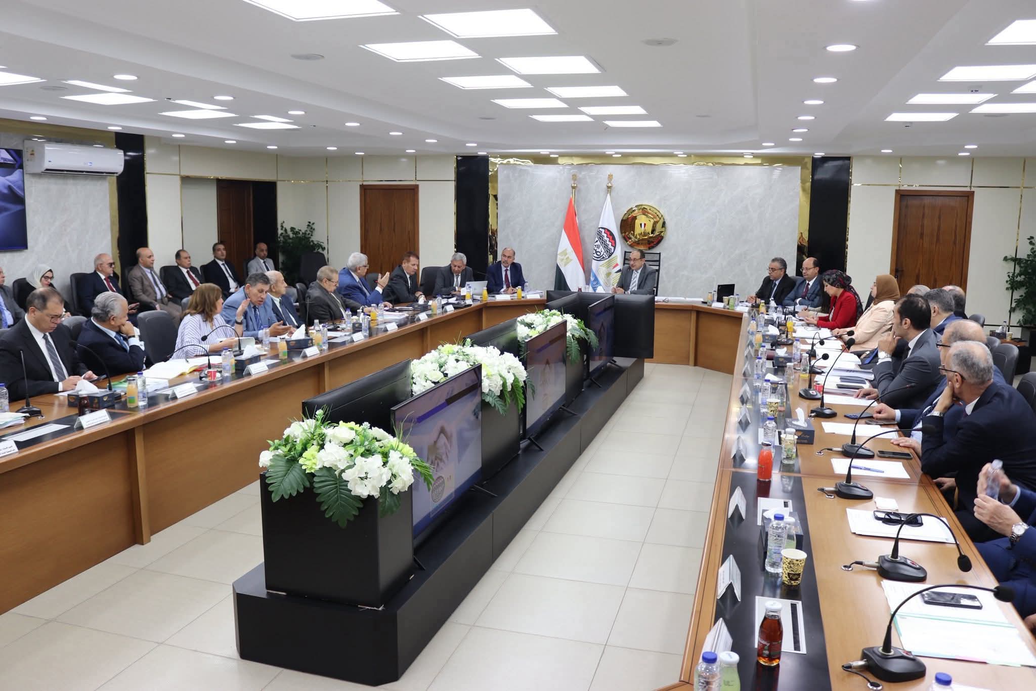 وزير قطاع الأعمال العام يترأس الجمعية العامة للقابضة للأدوية لاعتماد نتائج أعمال العام المالي 2024-2025