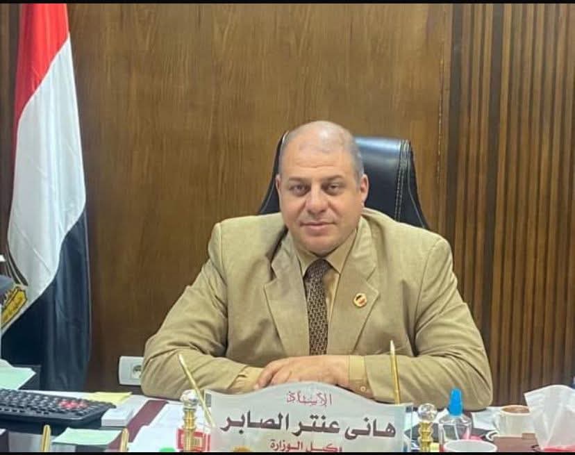 وكيل تعليم قنا يصدر قرارا باستبعاد مدير مدرسة واثنين من الوكلاء بادارة نجع حمادى التعليمية