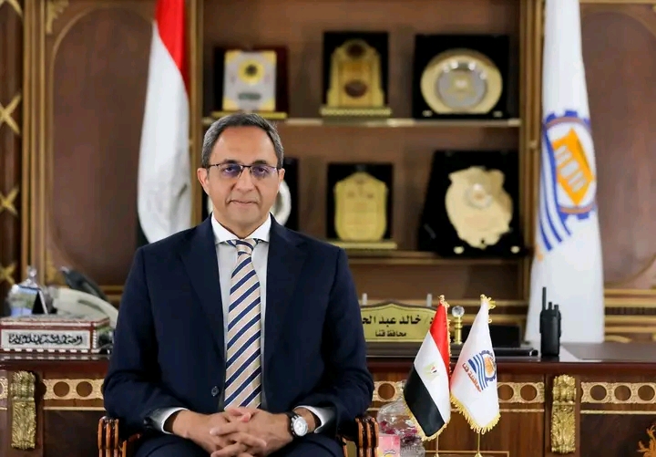 محافظ قنا ينعي طبيب شهيد الواجب ويقرر إطلاق اسمه على الوحدة الصحية بمسقط رأسه