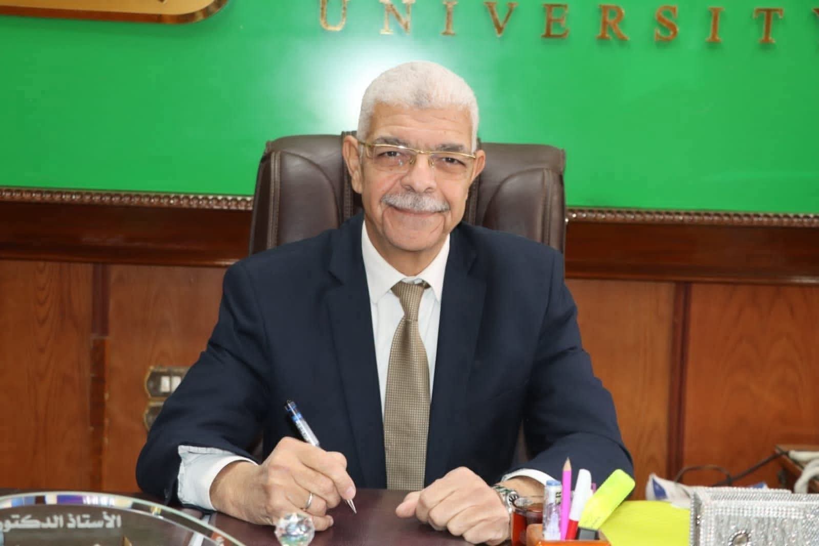 رئيس جامعة المنوفية يصدر قرارات بتعيين وكلاء جدد بكلية الطب ومعهد الأورام