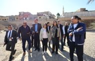 وزيرة التخطيط والتنمية الاقتصادية والتعاون الدولى ووزيرة التنمية المحلية ومحافظ سوهاج يتفقدون قرية النساجين بحى الكوثر والمنطقة الآثرية ميريت آمون