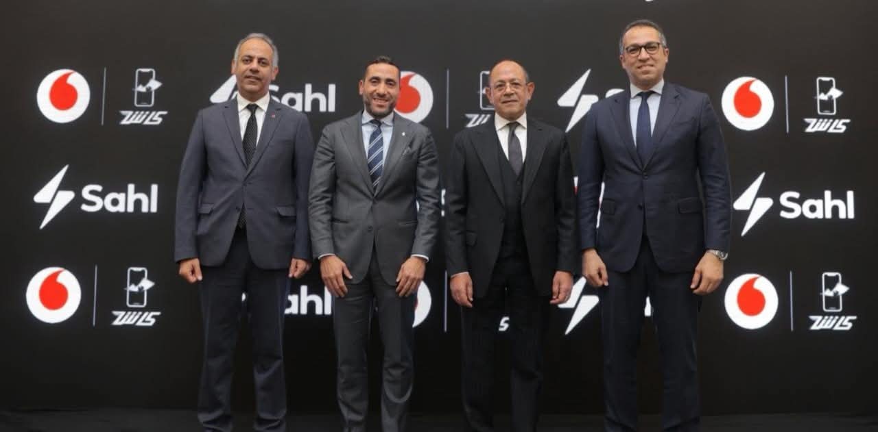 شراكة بين «سهل» و«ڤودافون كاش» لإتاحة خدمة شحن جميع كروت الكهرباء فى مصر عبر تطبيق «أنا ڤودافون»
