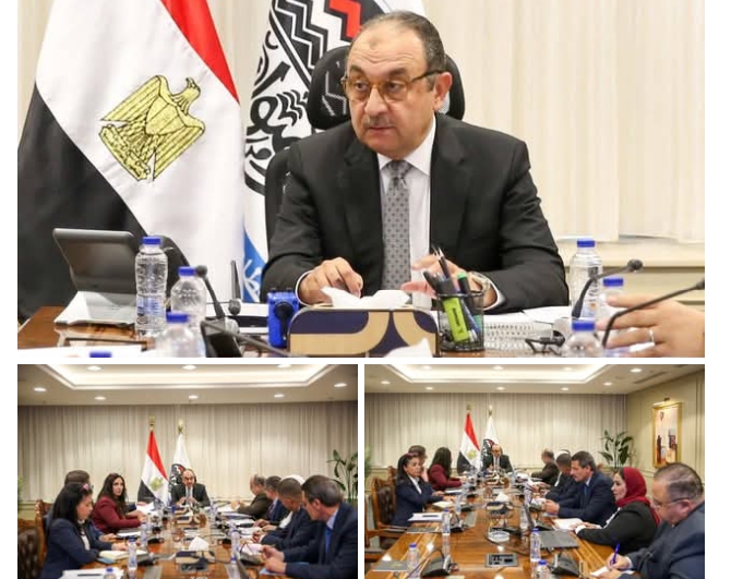 وزير قطاع الأعمال العام يجتمع بمسؤولي مركز المعلومات لمتابعة عدد من ملفات العمل