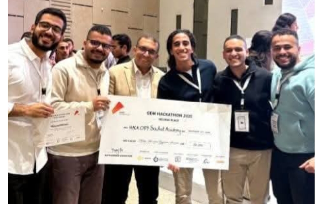 طلاب حاسبات أكاديمية السادات يتألقون في هاكاثون المتحف المصري الكبير 2025 ويحصدون المركز الثاني