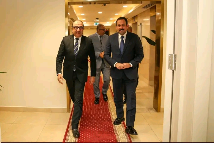 📌وزير قطاع الأعمال العام يستقبل رئيس جهاز مستقبل مصر لبحث تعزيز التعاون المشترك ودعم التنمية المستدامة
