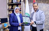 تكريم وكيل تعليم البحر الأحمر تقديرا لجهودها في دعم الطلاب والارتقاء بالعملية التعليمية
