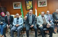 نائب رئيس الجامعة لشؤون خدمة المجتمع يعقد إجتماعًا تحضيريًا لزيارة قرية ميت عافية ويشكل لجانًا تنفيذية لحل مشكلاتها.