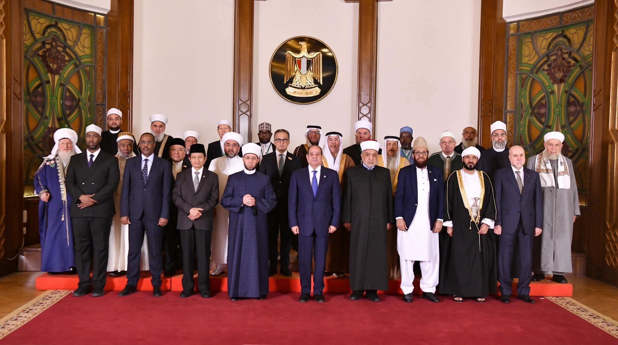السيسى يستقبل رؤساء المجالس والهيئات الاسلامية