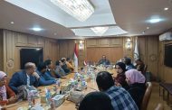 محافظ قنا يلتقي الصحفيين والإعلاميين لوضع استراتيجية إعلامية مبادرة ونشطة