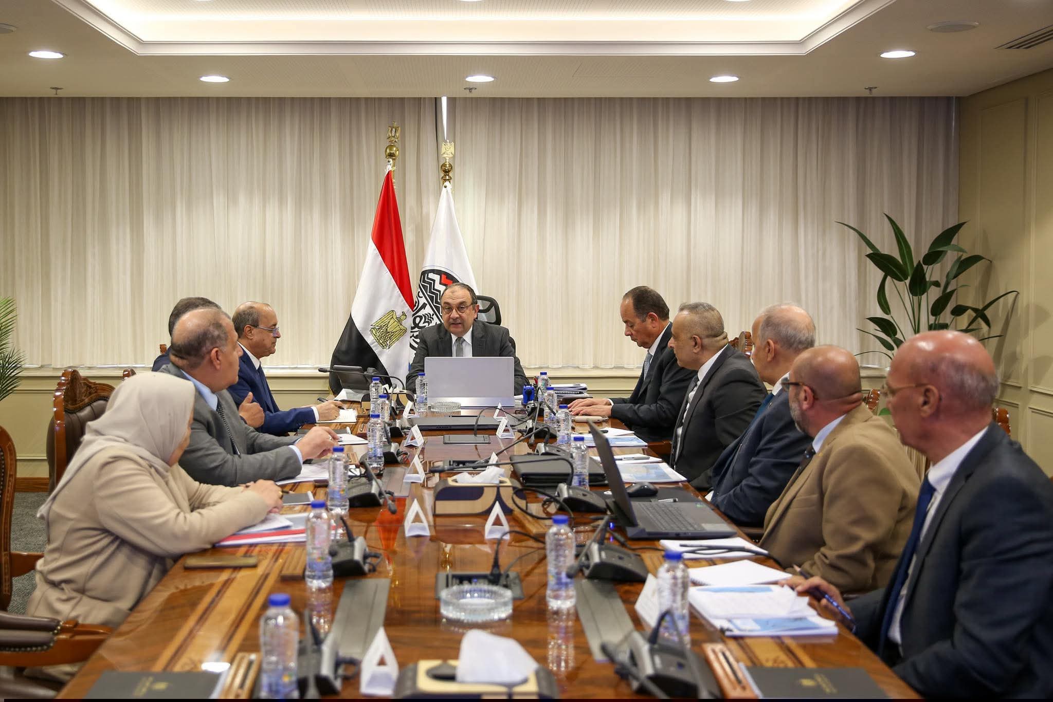 الشيمي يتابع الموقف التنفيذي لمشروع إنتاج حبيبات وأقراص الكلور بشركة مصر لصناعة الكيماويات