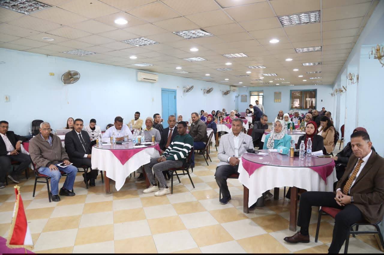 محافظ قنا يفتتح ورشة الاتحاد الأوروبي لتعزيز التنمية الريفية