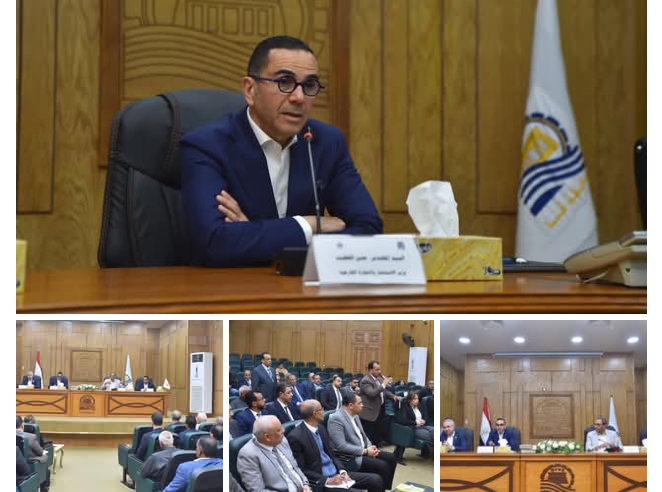وزير الاستثمار خلال لقائه مع مستثمري قنا