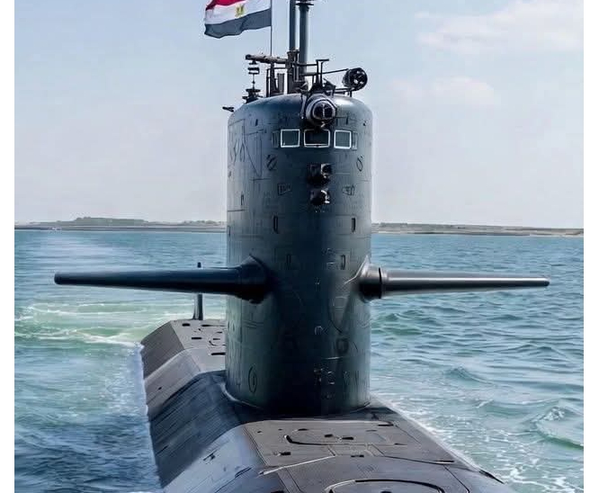 مصر تحول مطار شرق العوينات الى قاعدة عسكرية وتعيد التفاوض على الغواصة باركودا