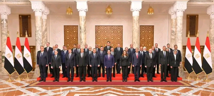 رئيس الجمهورية يشهد اداء المحافظين ونواب المحافظين الجدد اليمين الدستورية
