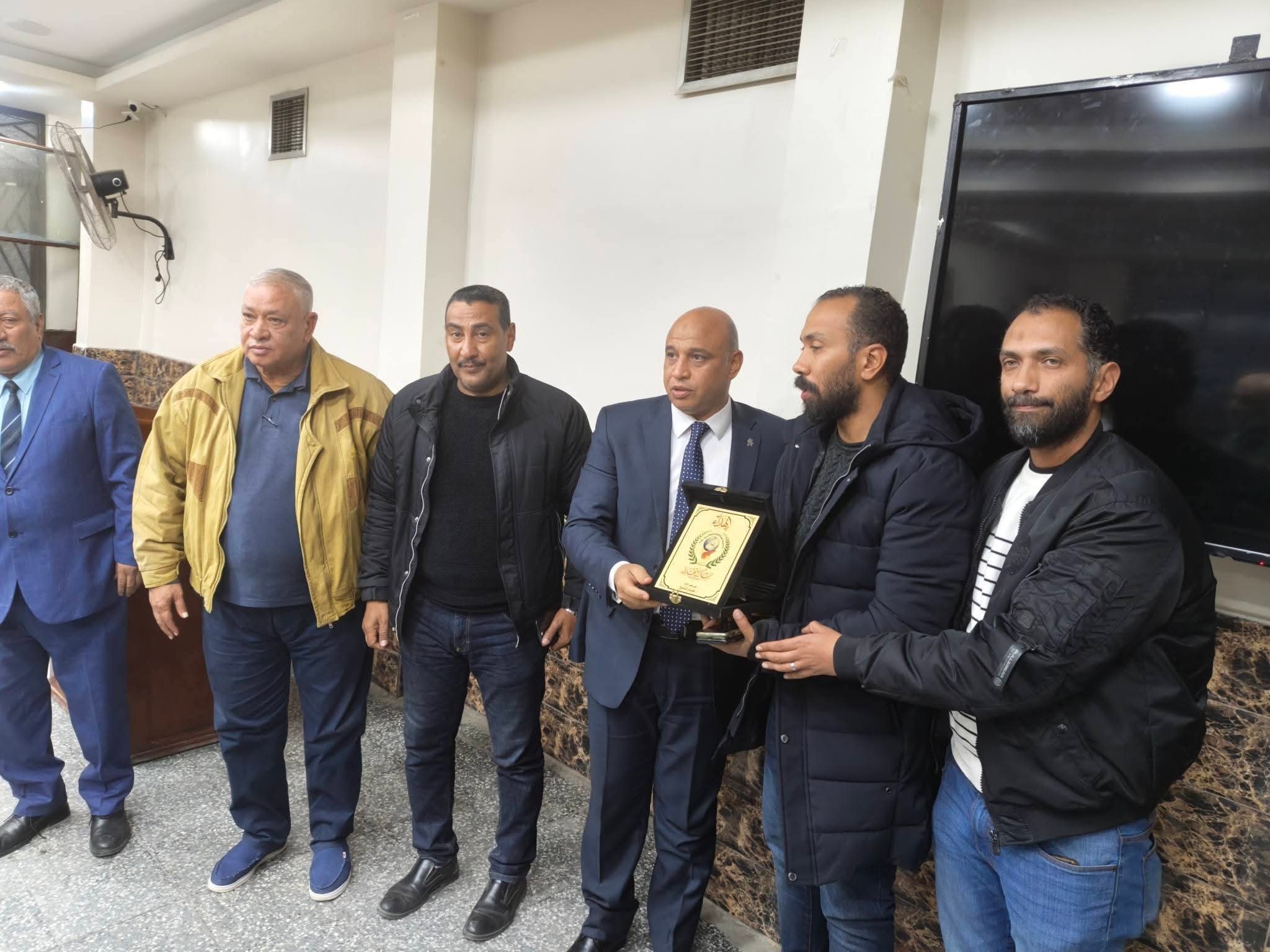 قنا تودّع ابنها الكاتب الصحفي مصطفى جمعة