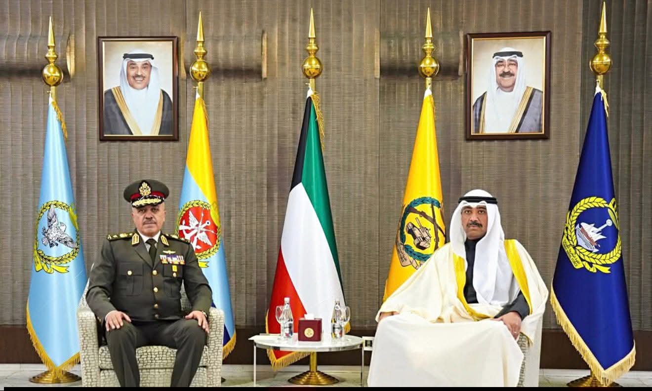 رئيس أركان حرب القوات المسلحة يعود إلى أرض الوطن عقب إنتهاء زيارته الرسمية لدولة الكويت