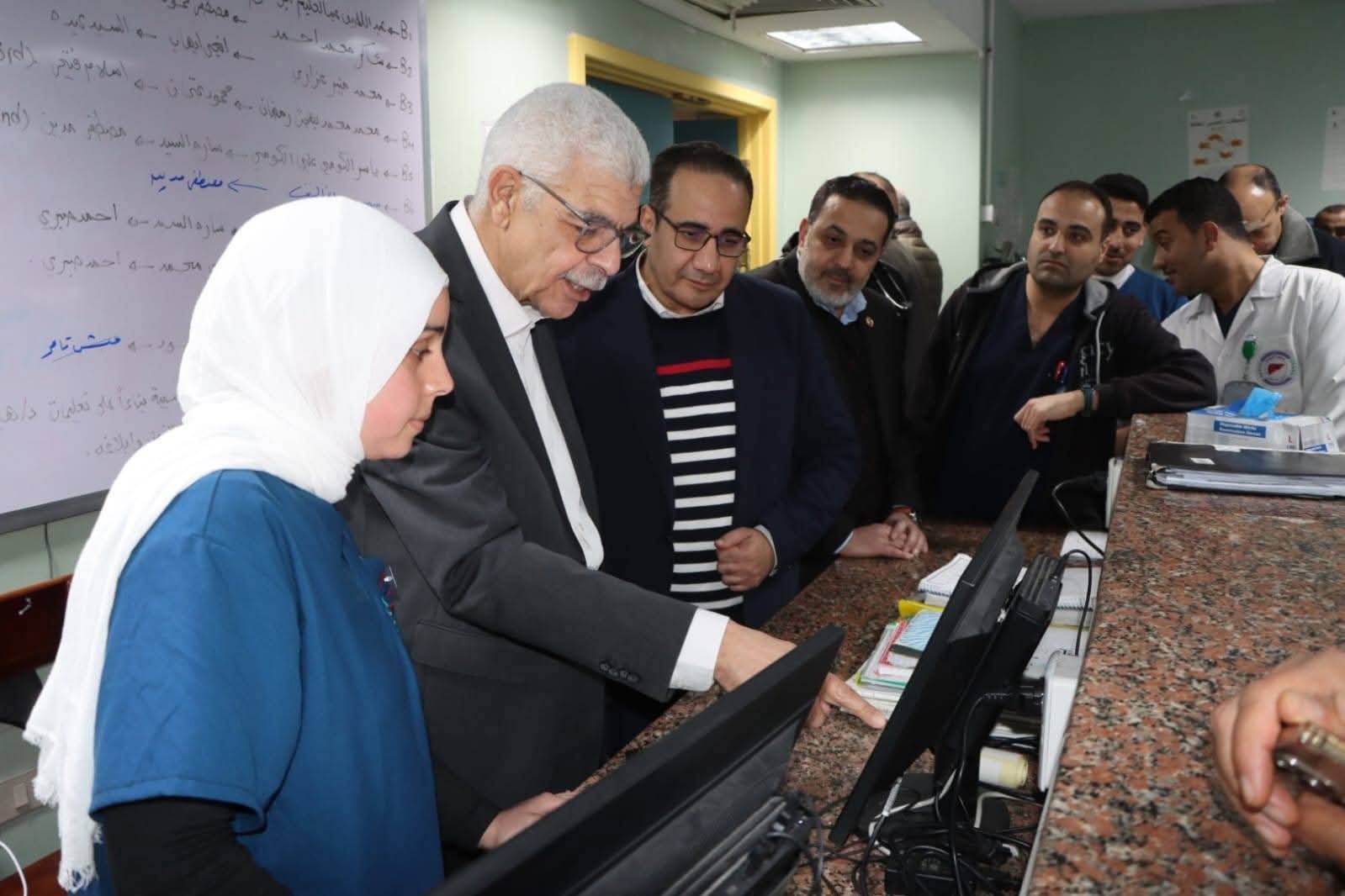 رئيس جامعة المنوفية يتابع التشغيل الفعلي لمنظومة التحول الرقمي وميكنة المستشفيات الجامعية لتعظيم كفاءة الخدمات الطبية