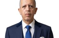 عندما تذوب بنية النظام السياسي بعد تمييع مفهوم السلطة، يتم استدراج النخبة المثقفة إلى لعبة التأويل